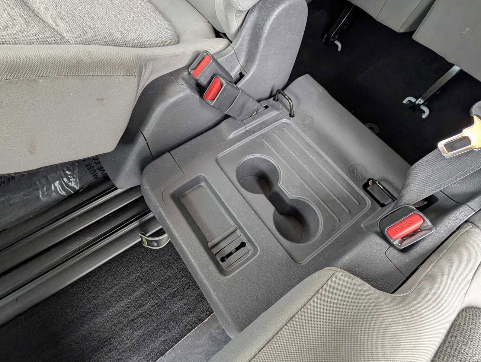 Used 2021 Toyota Sienna LE image 29