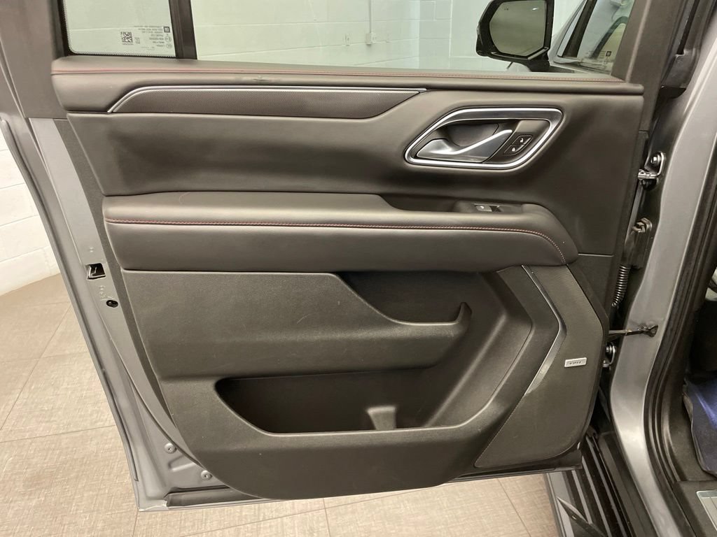 Used 2021 Chevrolet Suburban RST w/ Luxury Package AWD/4WD image 24