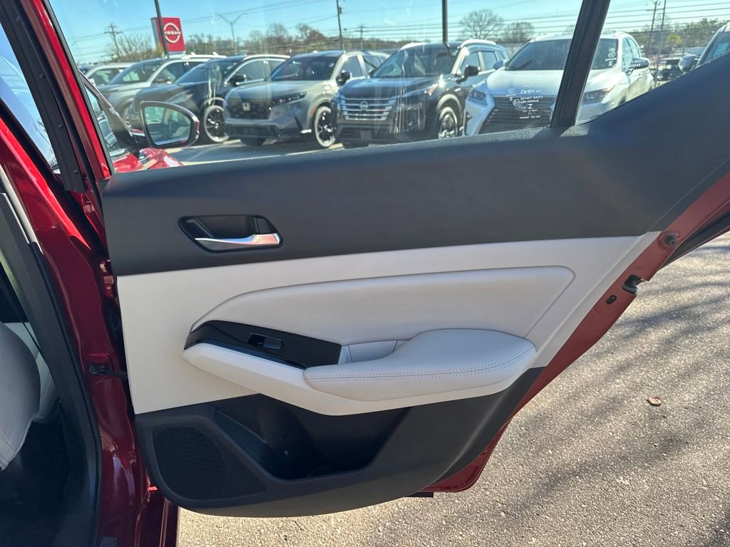 Used 2025 Nissan Altima 2.5 SL image 41