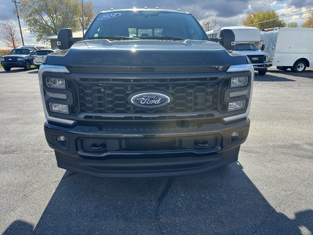 Used 2024 Ford F250 XL w/ STX Appearance Package image 4