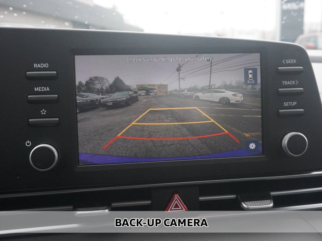 Used 2023 Hyundai Elantra SEL image 5