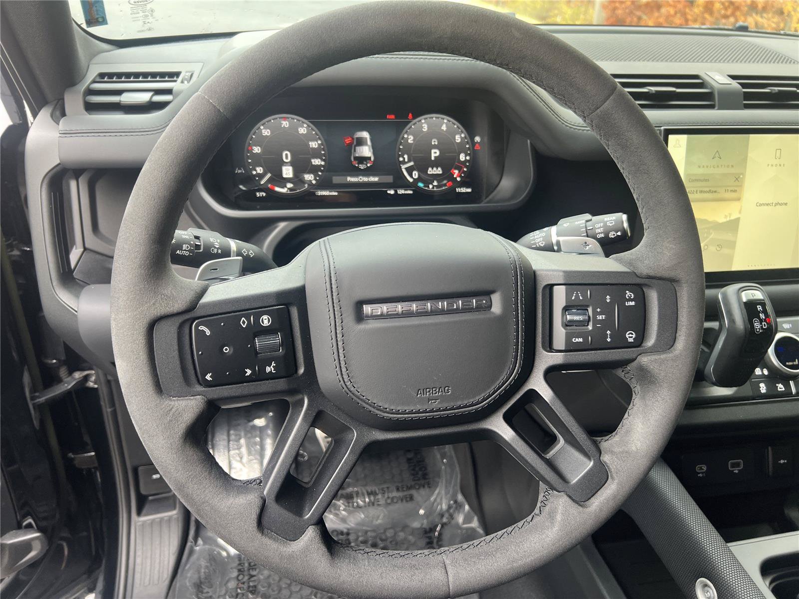 Used 2024 Land Rover Defender 110 V8 AWD/4WD image 11