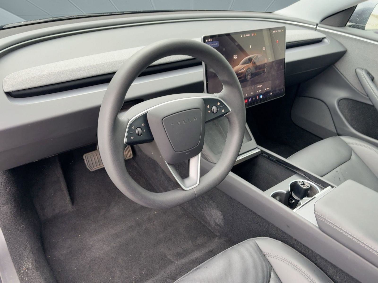 Used 2025 Tesla Model 3 Long Range image 4