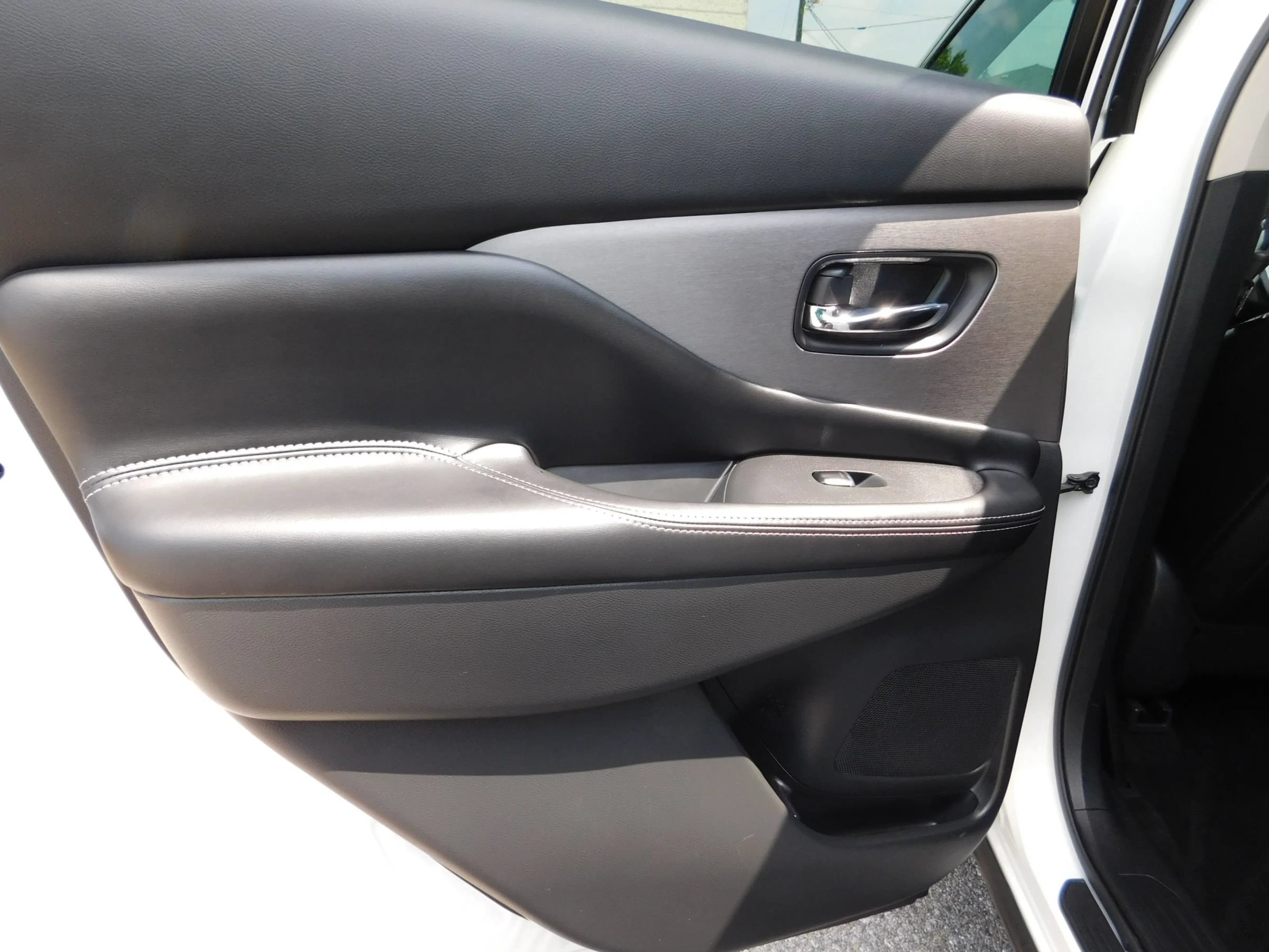 Used 2023 Nissan Murano SL FWD image 12