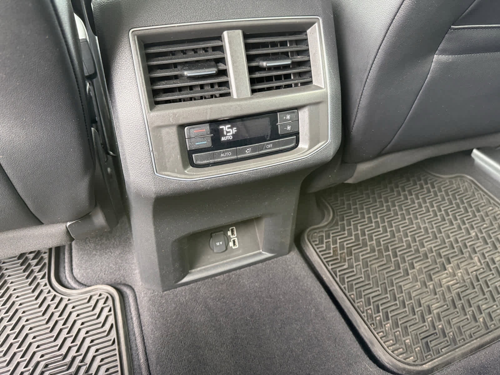 Used 2019 Volkswagen Atlas SE FWD image 16