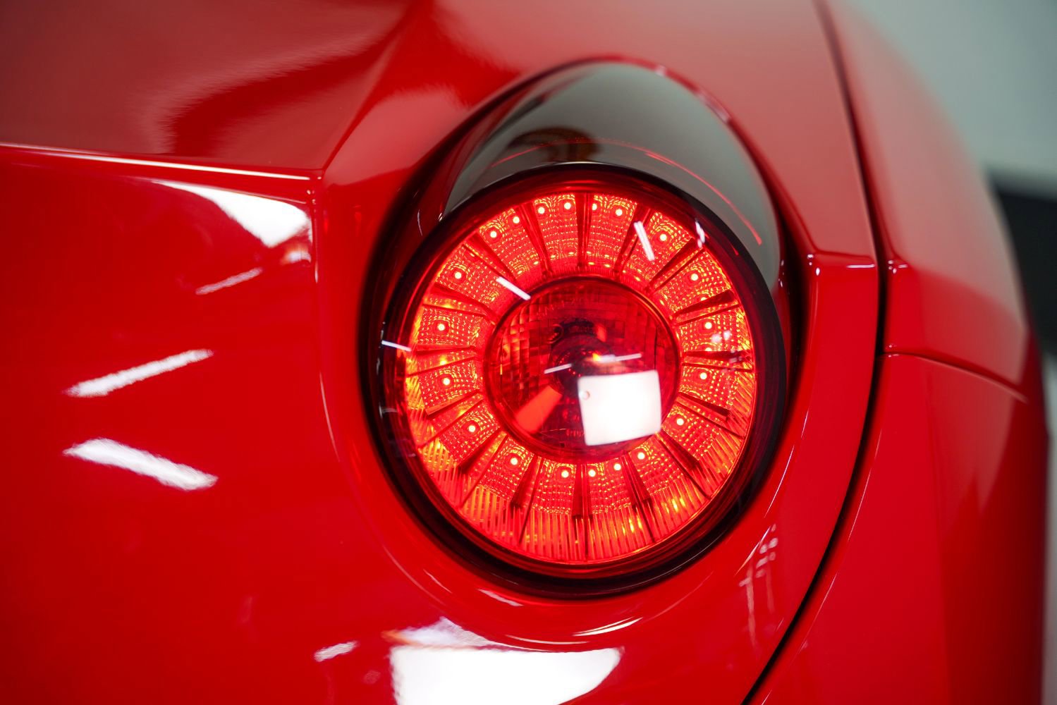 Used 2012 Ferrari California image 23