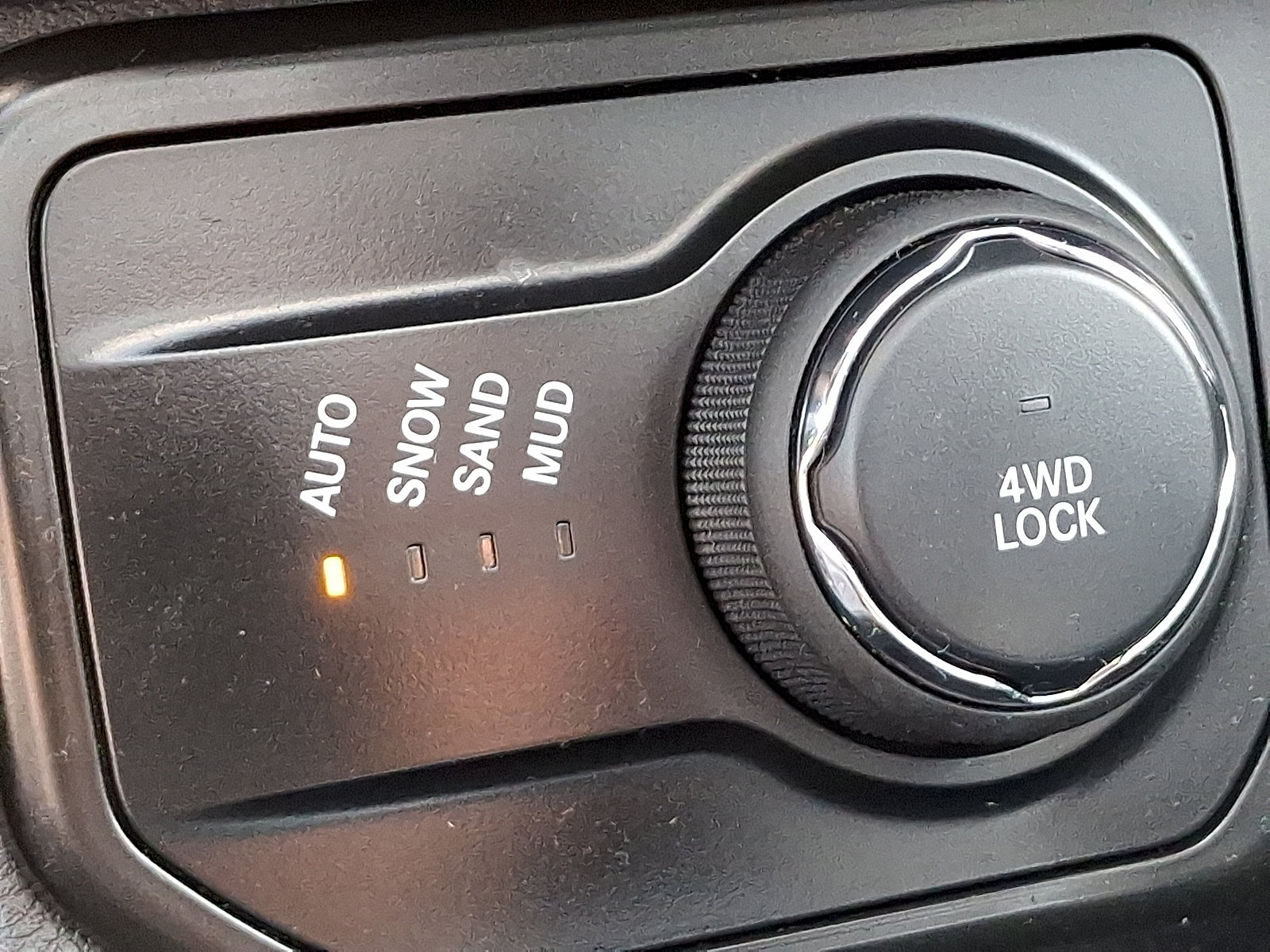 Certified 2020 Jeep Renegade Limited AWD/4WD image 25
