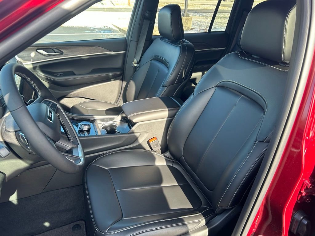 New 2025 Jeep Grand Cherokee Limited image 7