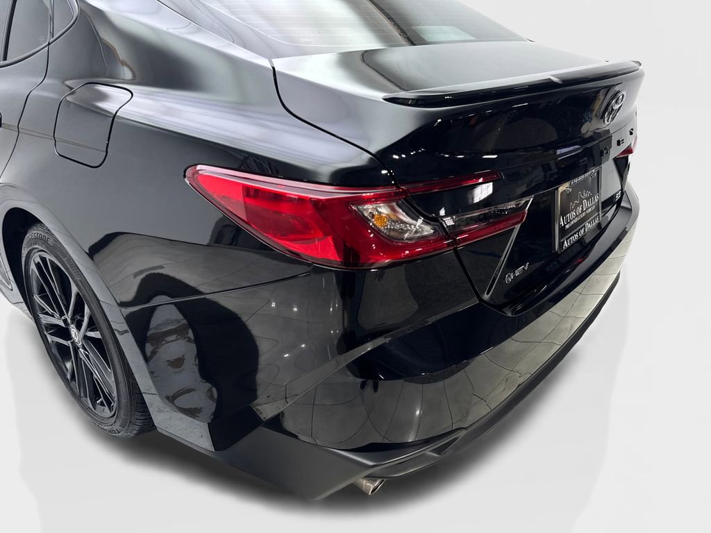 Used 2025 Toyota Camry SE w/ Multimedia Upgrade Package FWD image 19