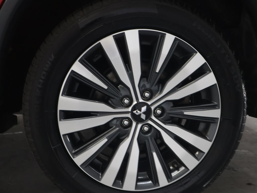 Used 2020 Mitsubishi Outlander ES FWD image 33
