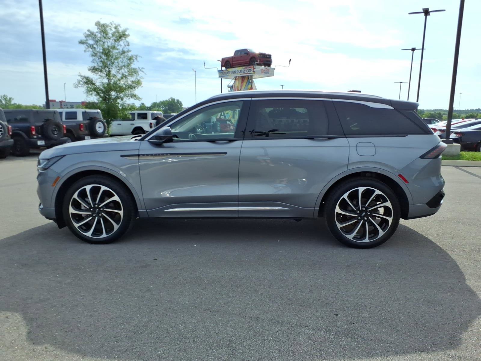 Used 2024 Lincoln Nautilus Black Label AWD/4WD image 6