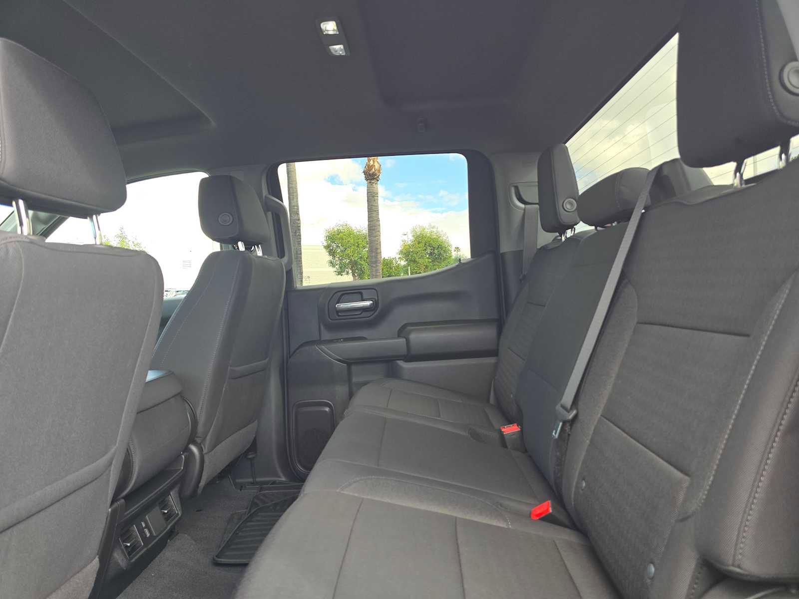 Used 2025 Chevrolet Silverado 1500 Custom Trail Boss w/ Turbomax Blackout Package image 18