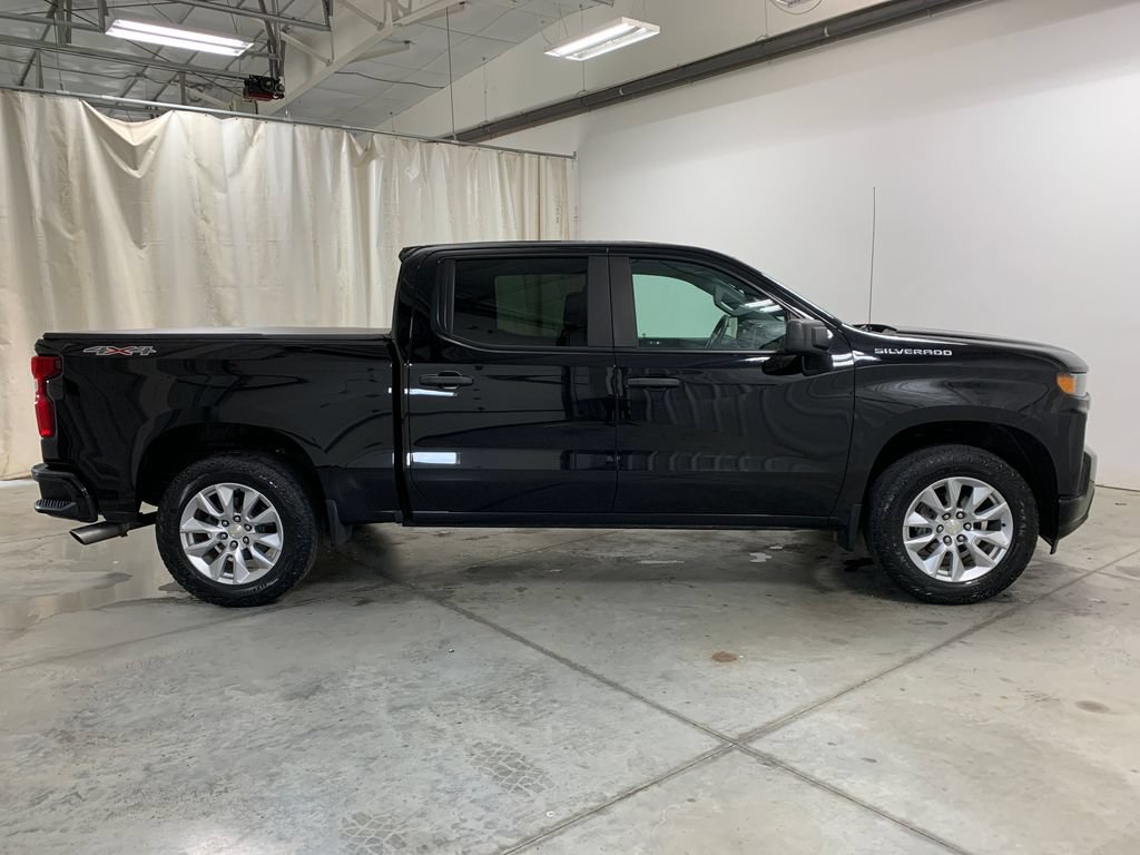 Used 2019 Chevrolet Silverado 1500 Custom w/ Custom Value Package AWD/4WD image 11