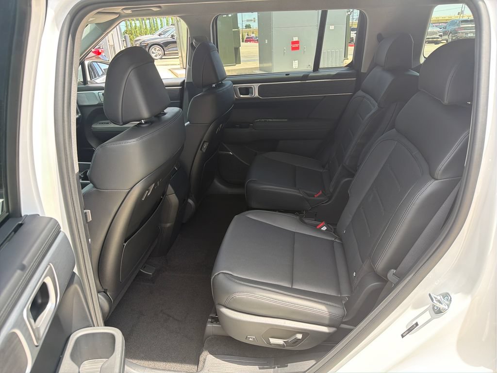 New 2026 Hyundai Santa Fe Limited FWD image 31