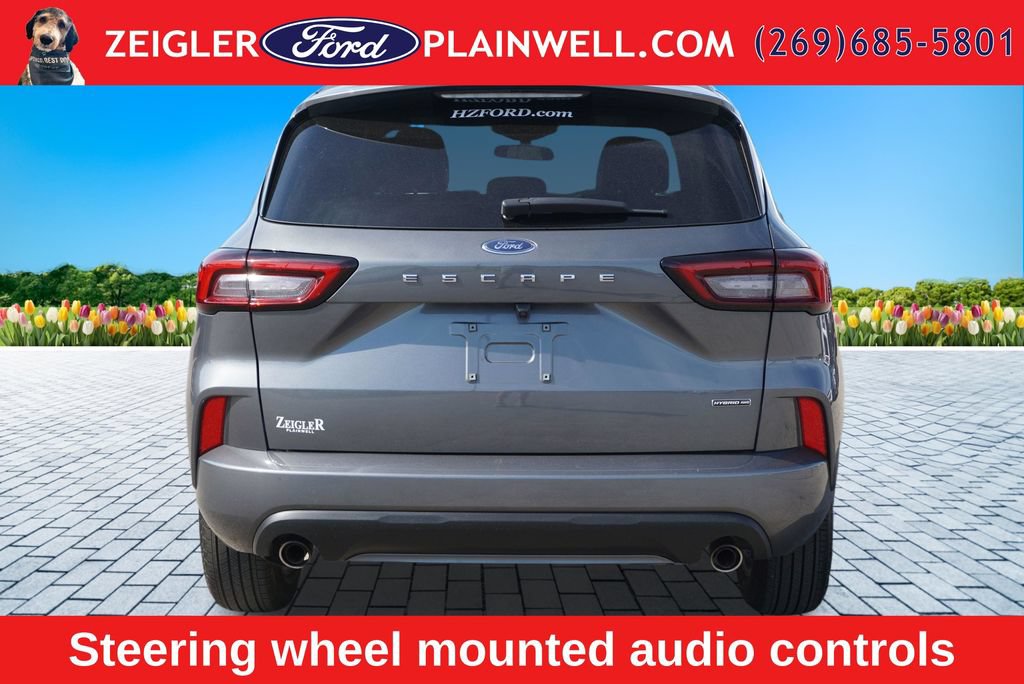 Used 2023 Ford Escape ST-Line Select AWD/4WD image 4