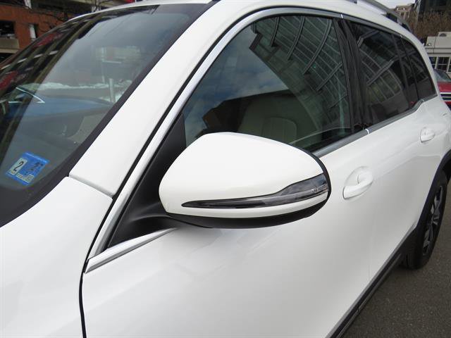 Used 2025 Mercedes-Benz GLB 250 4MATIC image 25