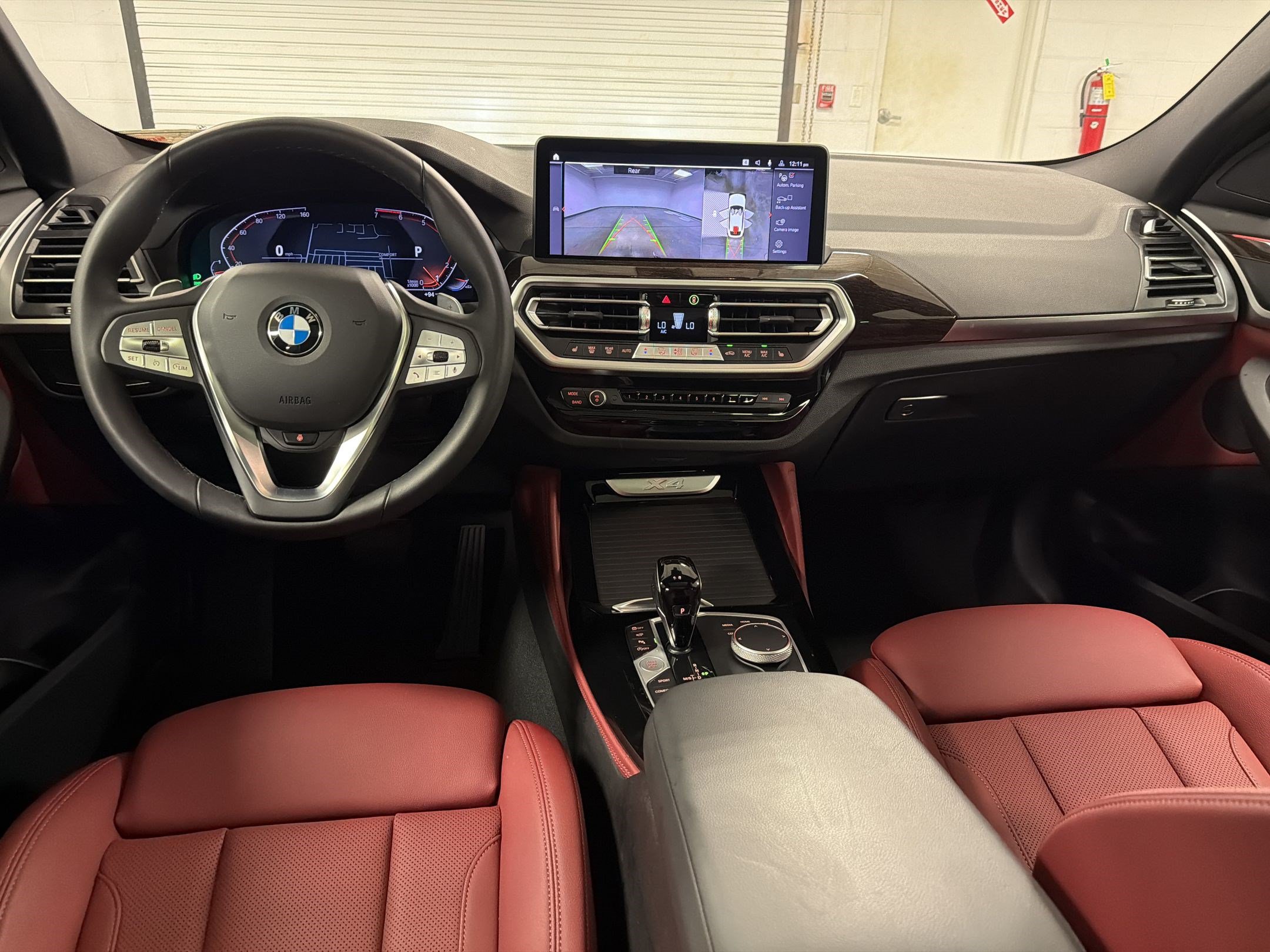 Certified 2025 BMW X4 xDrive30i AWD/4WD image 28