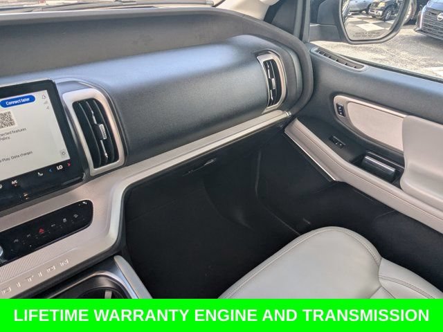 Used 2025 Ford Expedition Active AWD/4WD image 19
