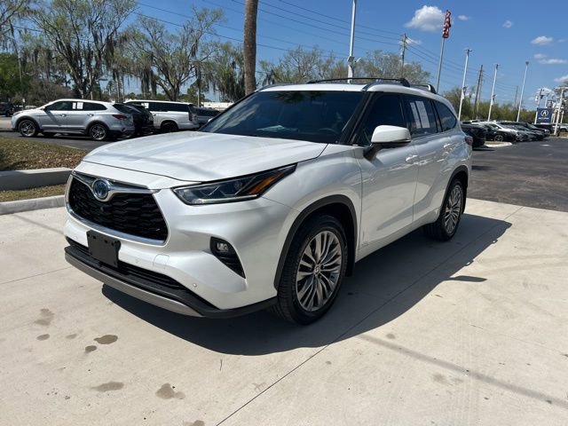 Used 2022 Toyota Highlander Platinum AWD/4WD image 8