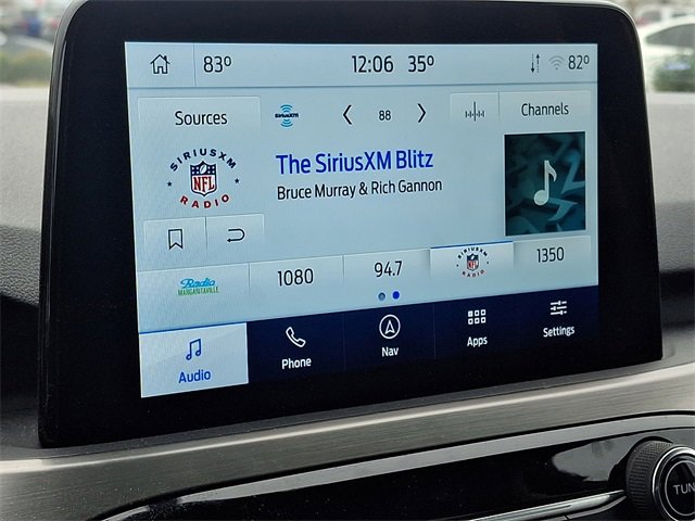 Used 2022 Ford Escape Titanium image 17