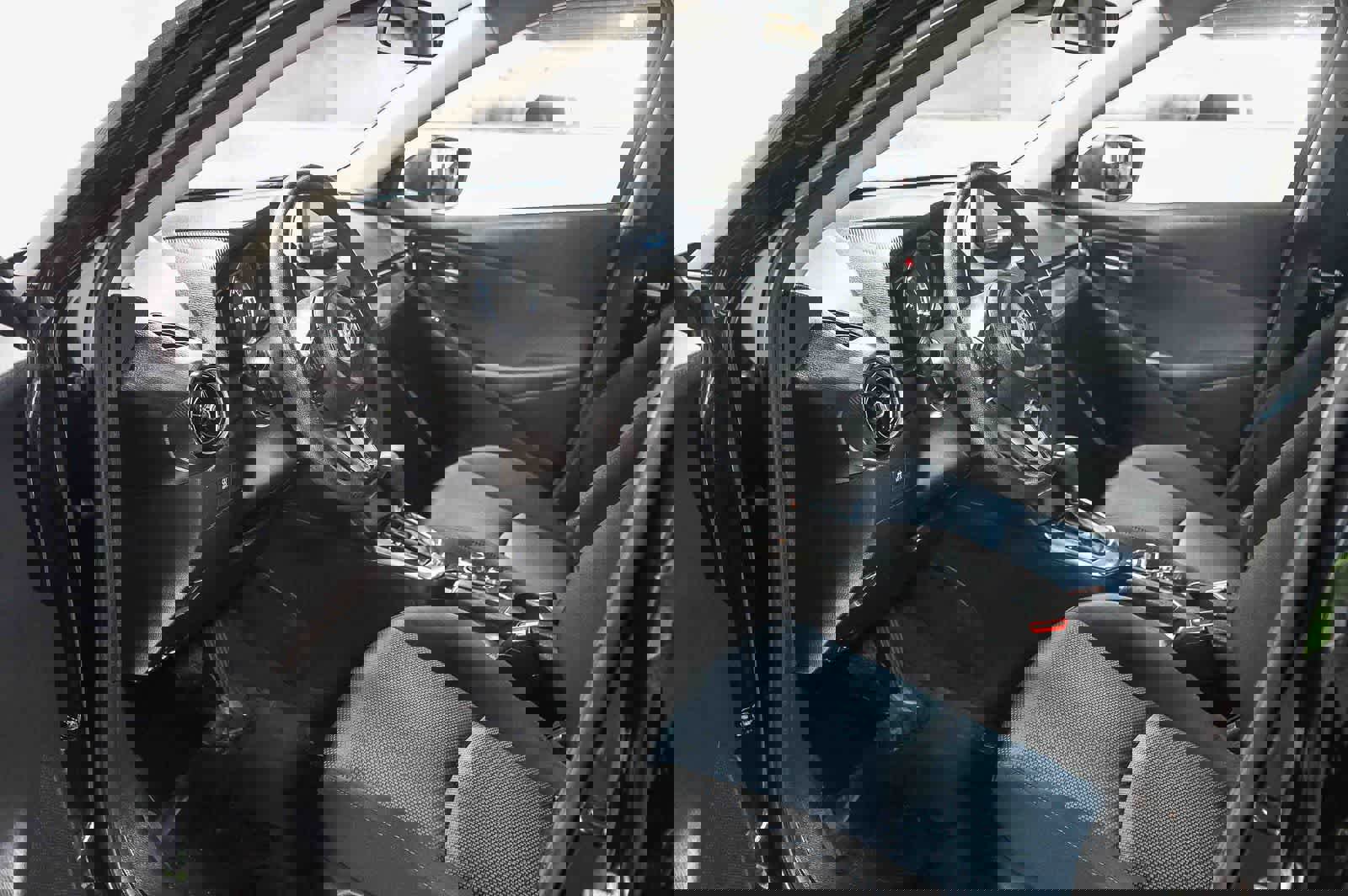 Certified 2020 Toyota Yaris LE image 18