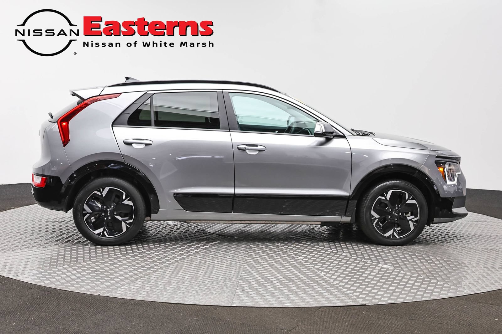 Used 2024 Kia Niro Wind w/ Wind Preserve Package FWD image 4