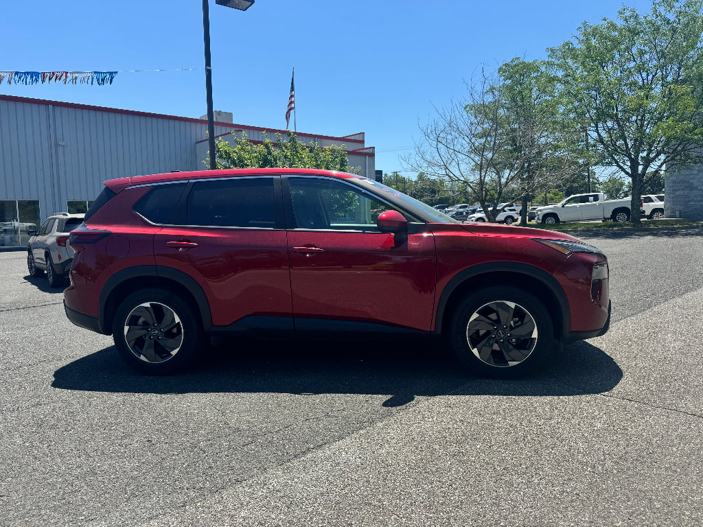 Used 2025 Nissan Rogue SV