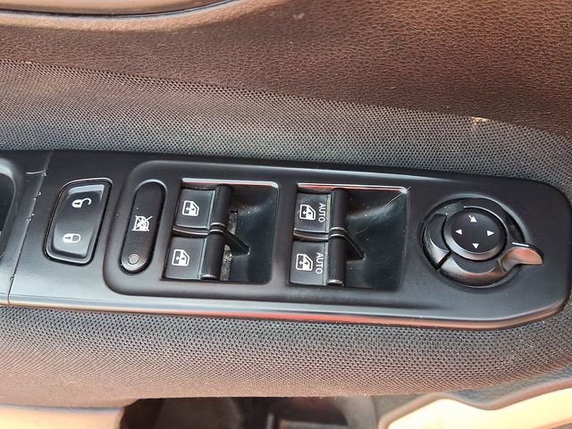 Used 2016 Jeep Renegade Latitude image 23