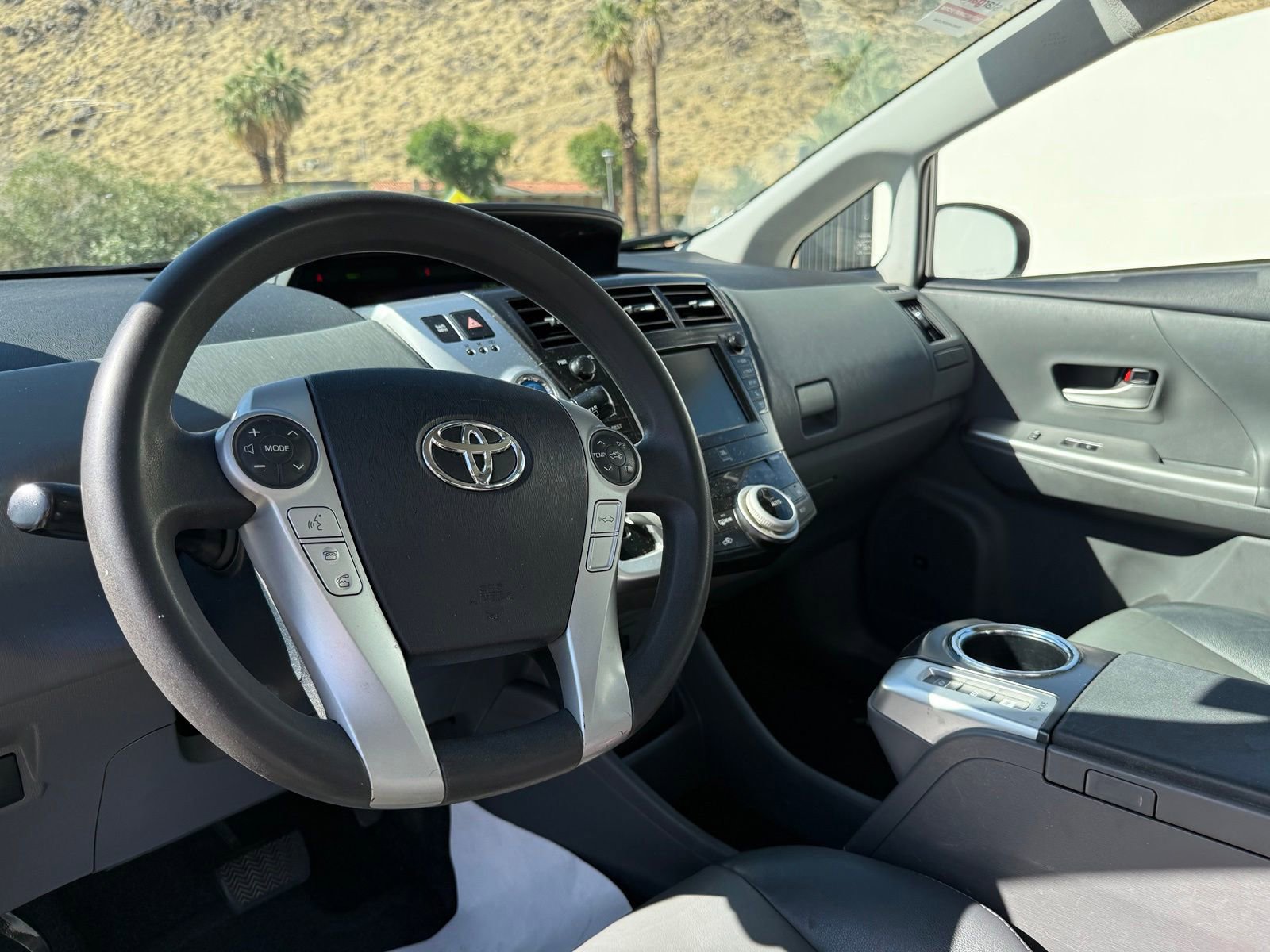 Used 2012 Toyota Prius V Five FWD image 4
