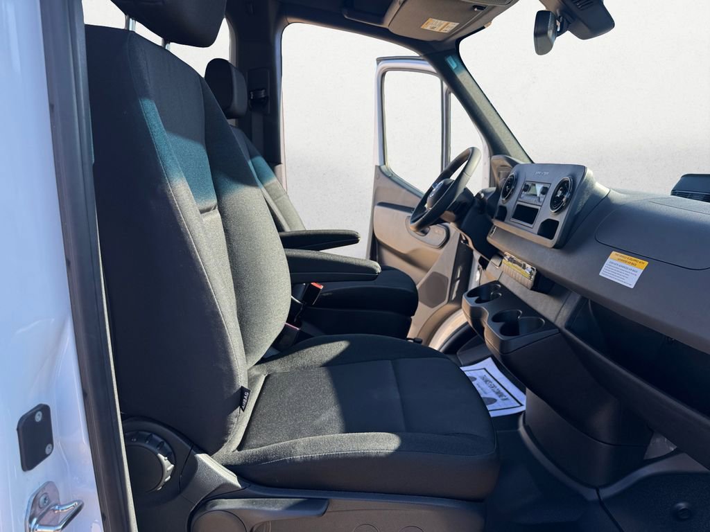 New 2025 Mercedes-Benz Sprinter 2500 image 13