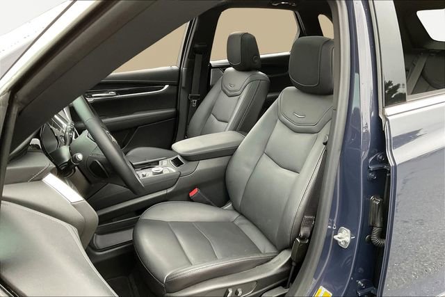 Used 2025 Cadillac XT5 Premium Luxury image 17