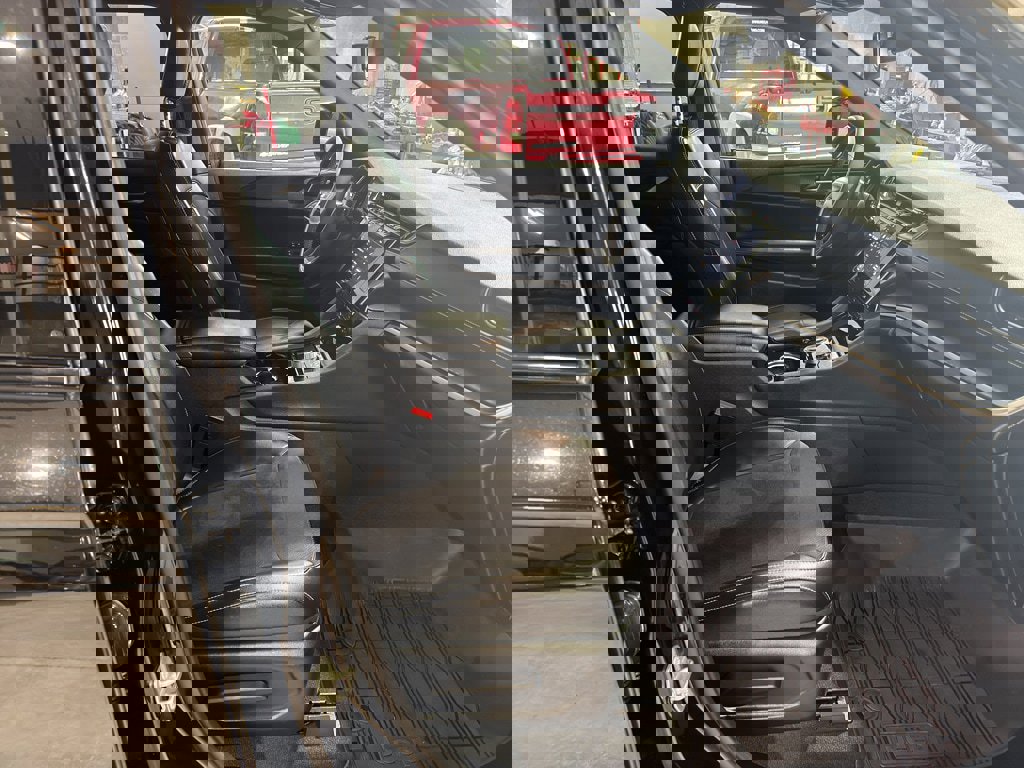 Used 2023 Jeep Grand Cherokee L Laredo AWD/4WD image 17