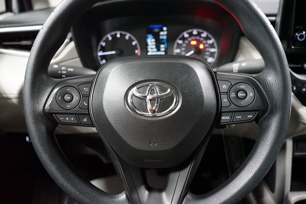 Used 2025 Toyota Corolla Cross L FWD image 12