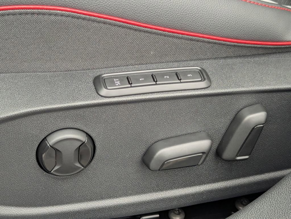 New 2026 Volkswagen GTI SE image 28