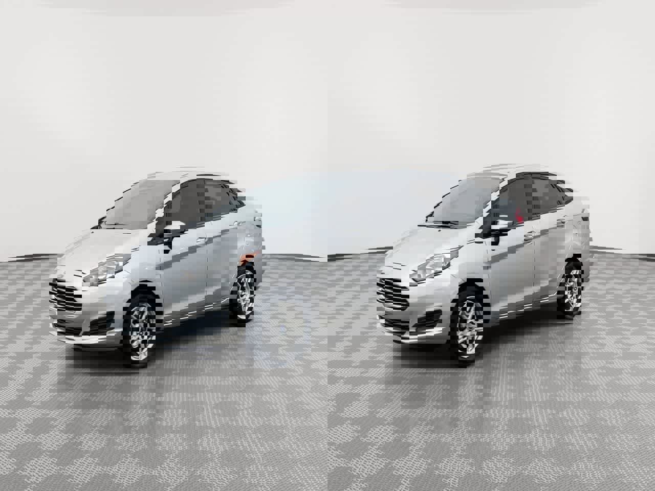 Used 2017 Ford Fiesta SE image 4