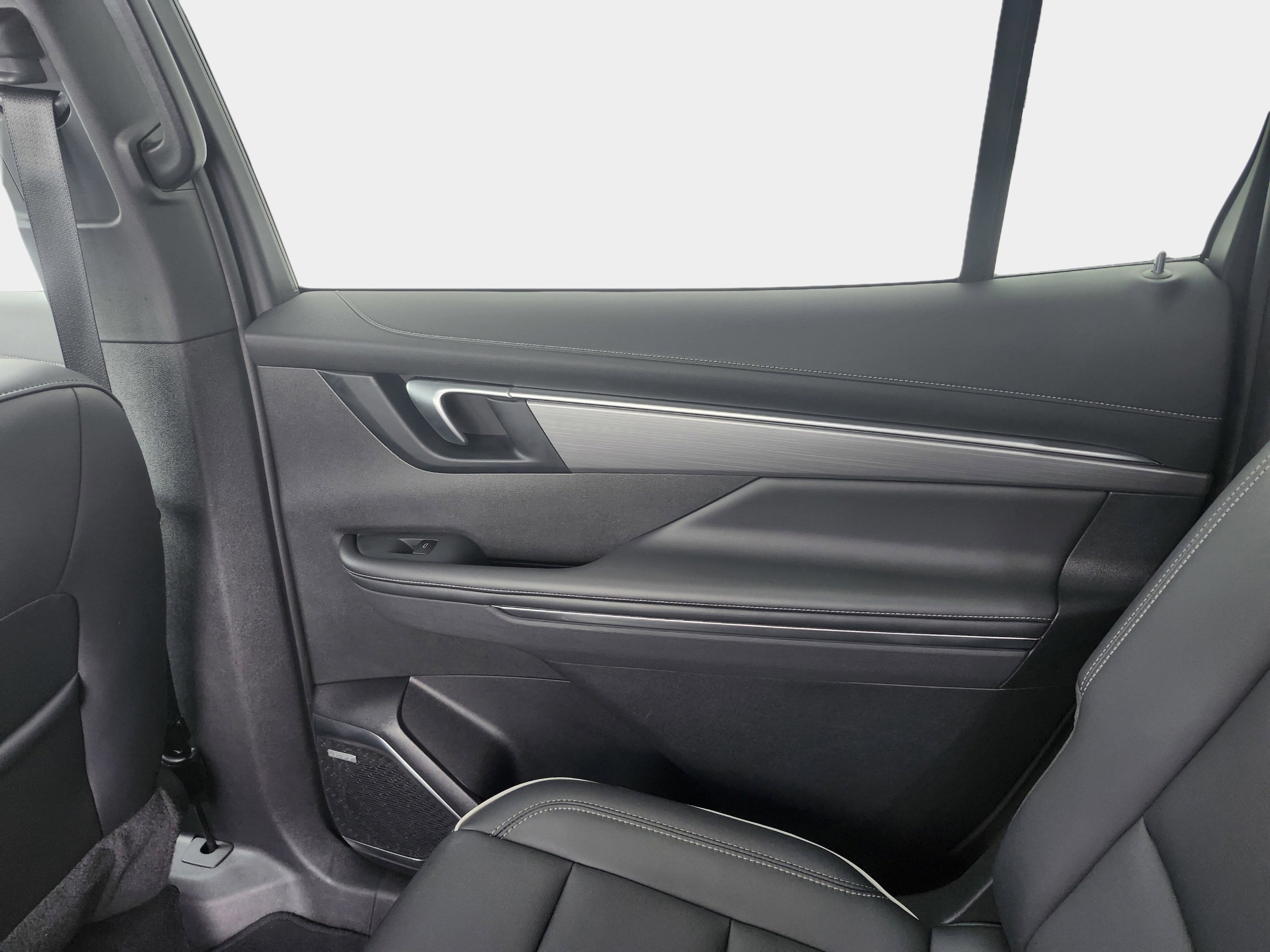 Used 2025 Buick Enclave Preferred image 30