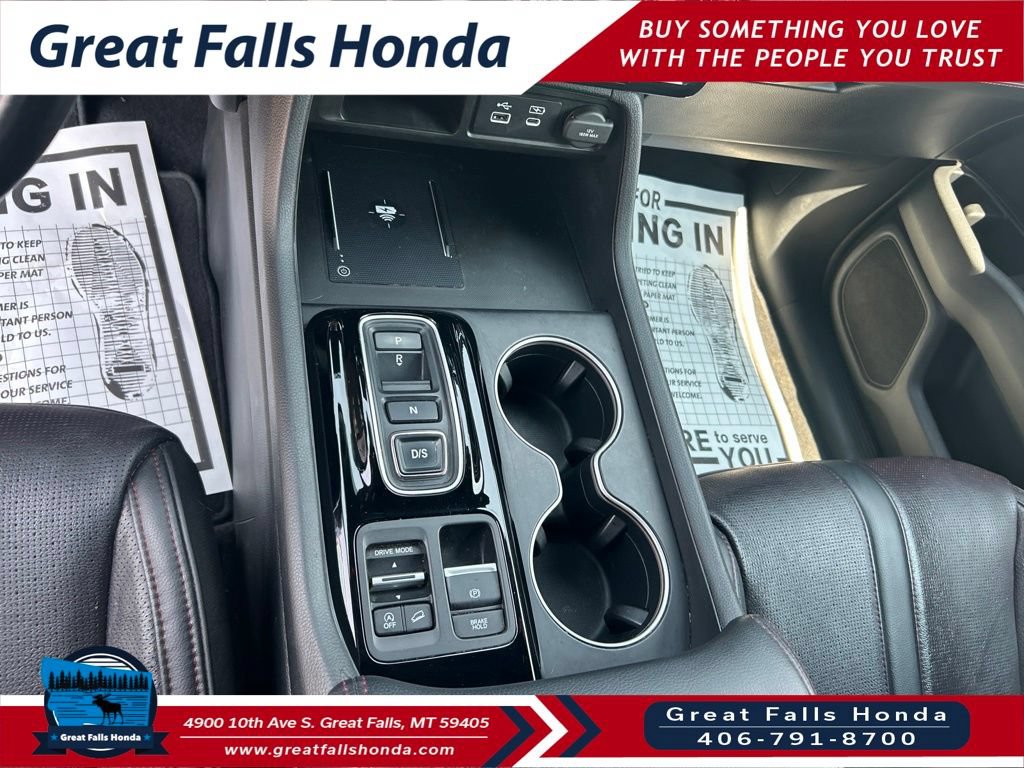 Used 2025 Honda Pilot Black Edition image 16