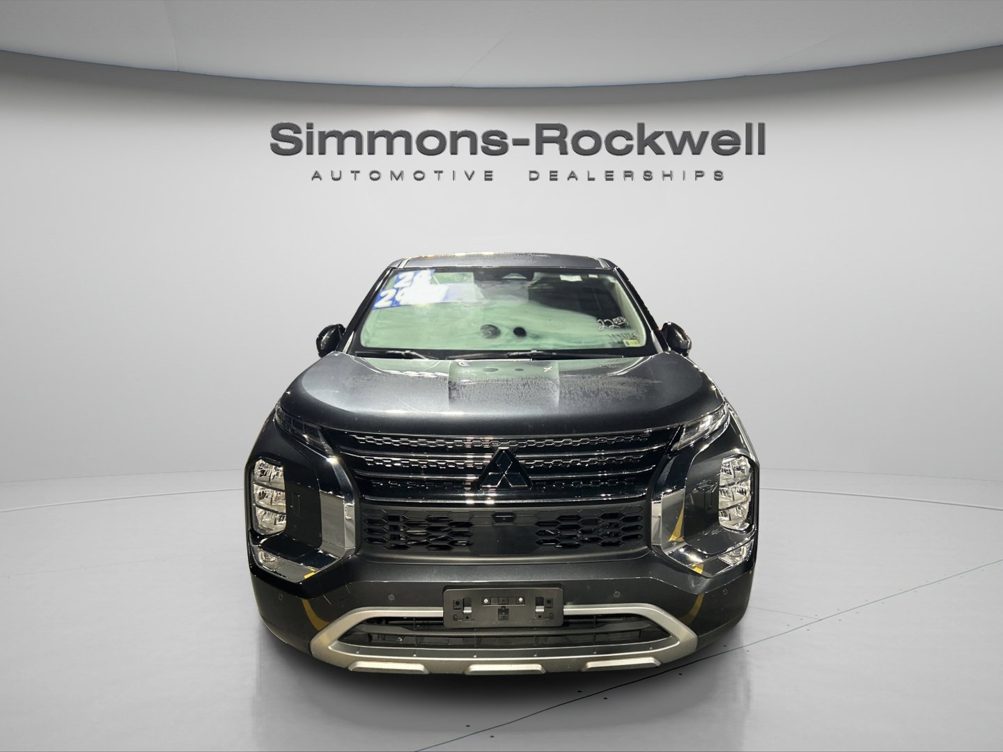 Used 2024 Mitsubishi Outlander SE image 3