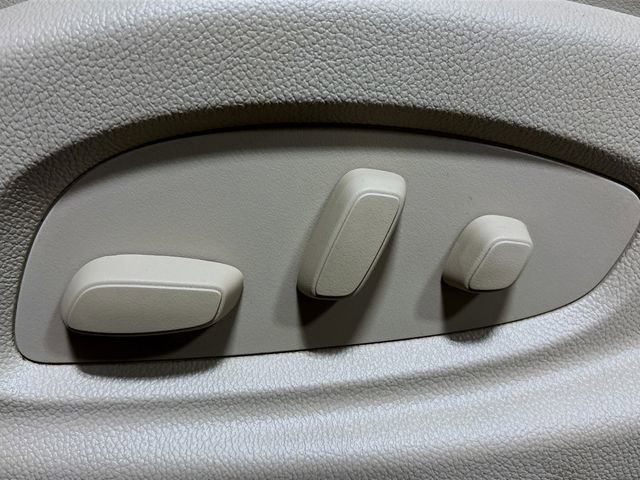 Used 2015 Buick LaCrosse Leather image 21