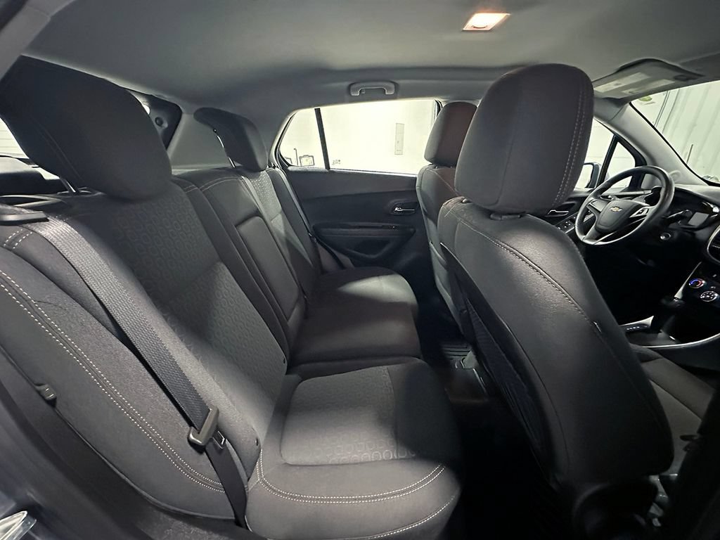 Used 2020 Chevrolet Trax LS FWD image 21
