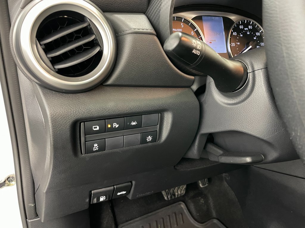 Used 2024 Nissan Versa S w/ Trunk Package image 21