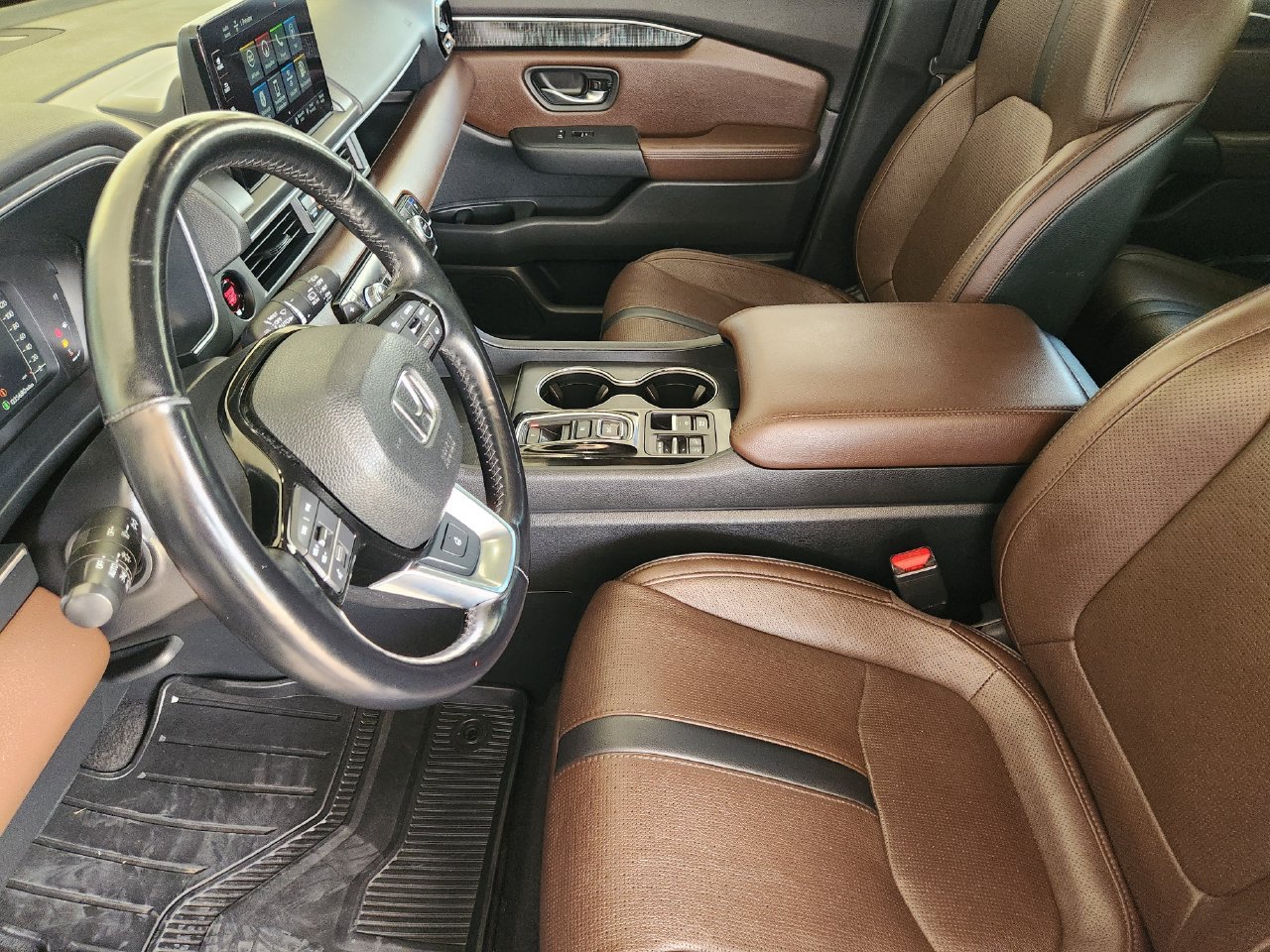 Used 2023 Honda Pilot Elite image 12