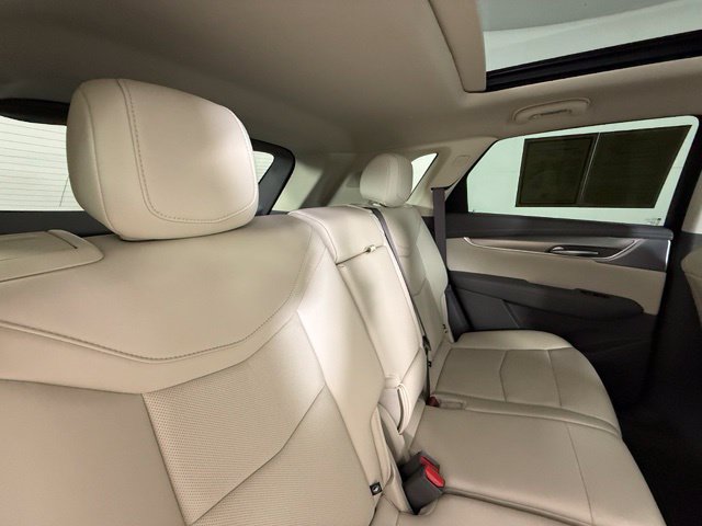 Certified 2024 Cadillac XT5 Premium Luxury FWD image 29