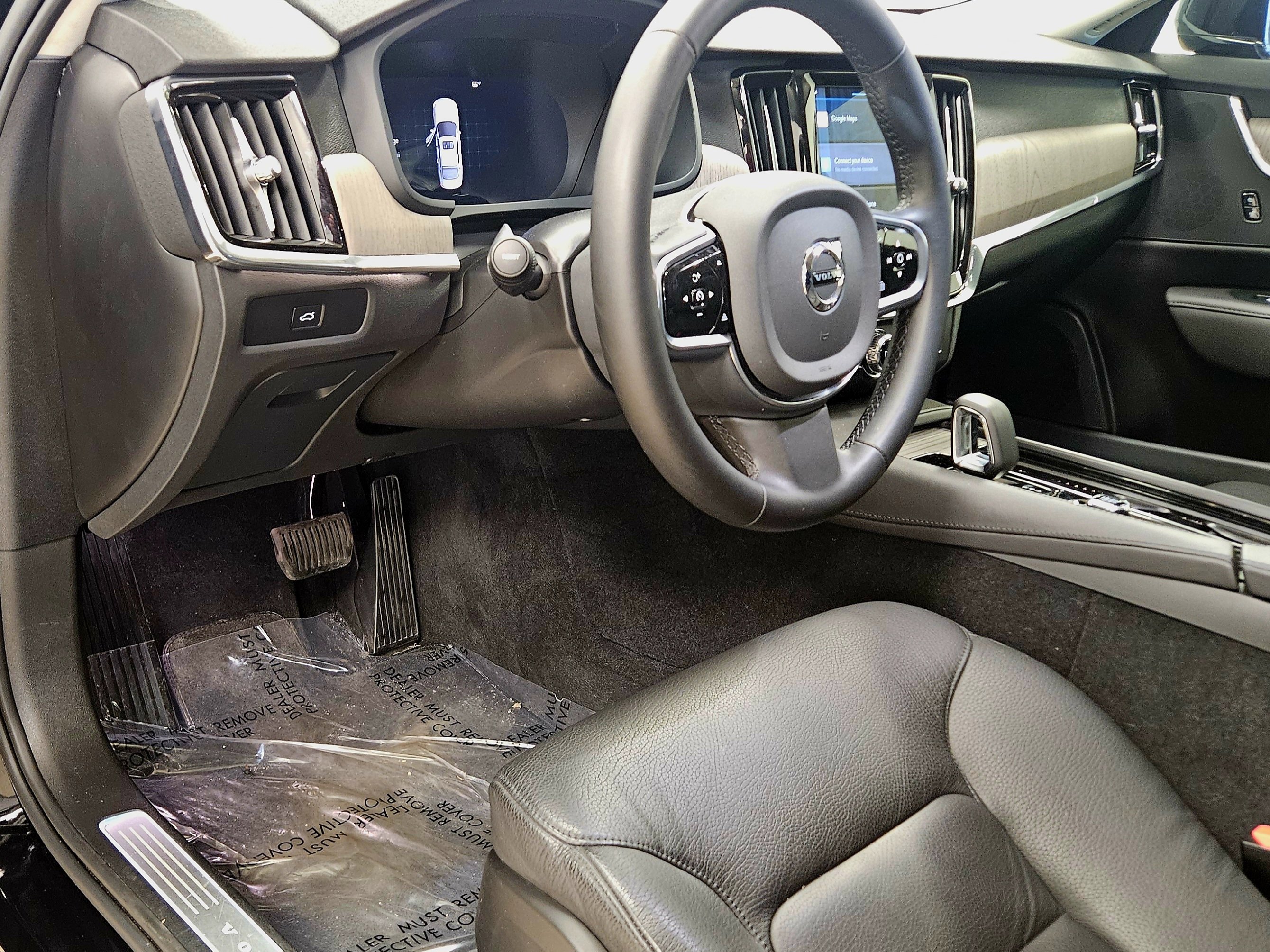 Used 2024 Volvo S90 B6 Plus image 30