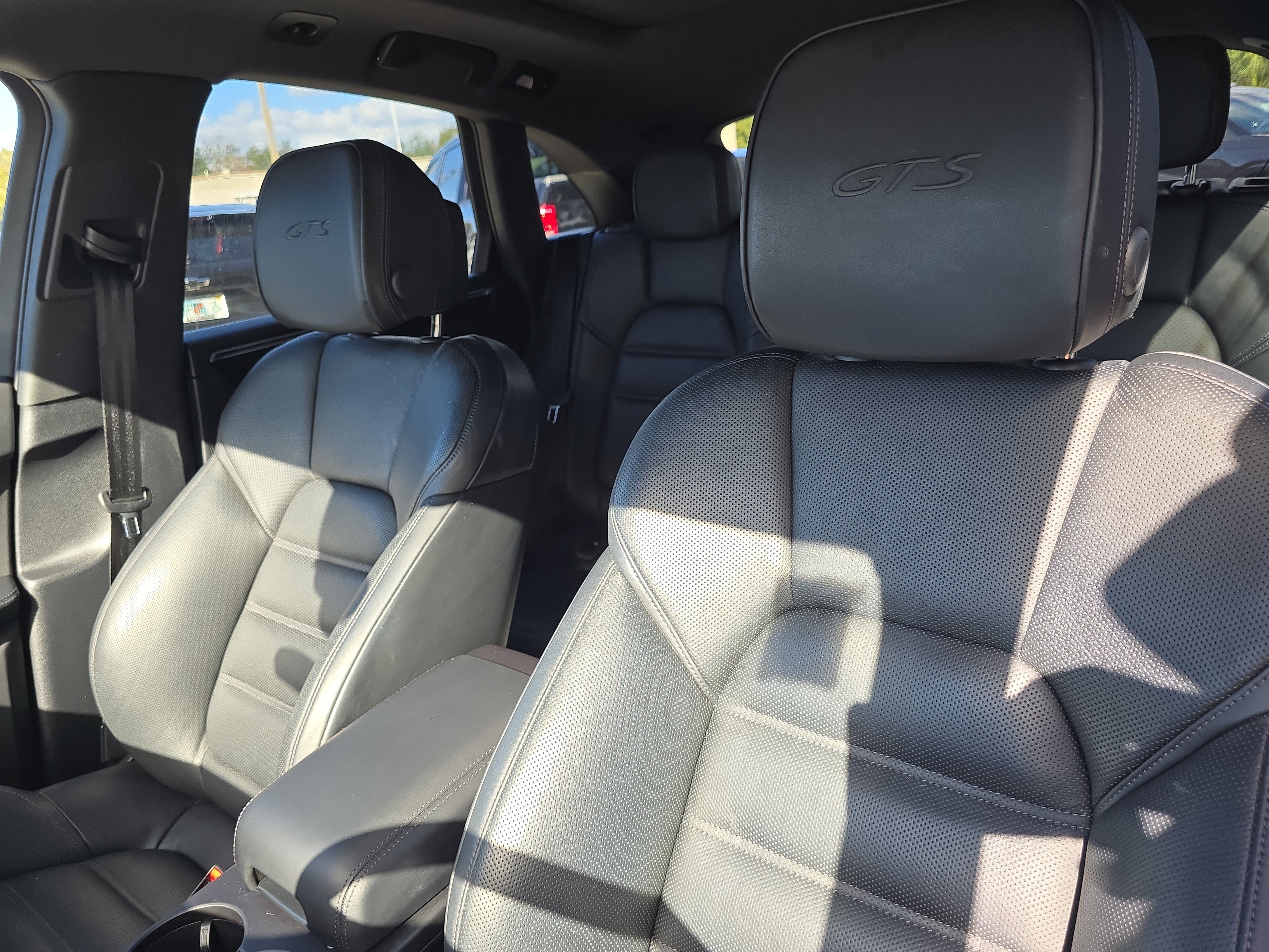 Used 2024 Porsche Macan GTS image 24