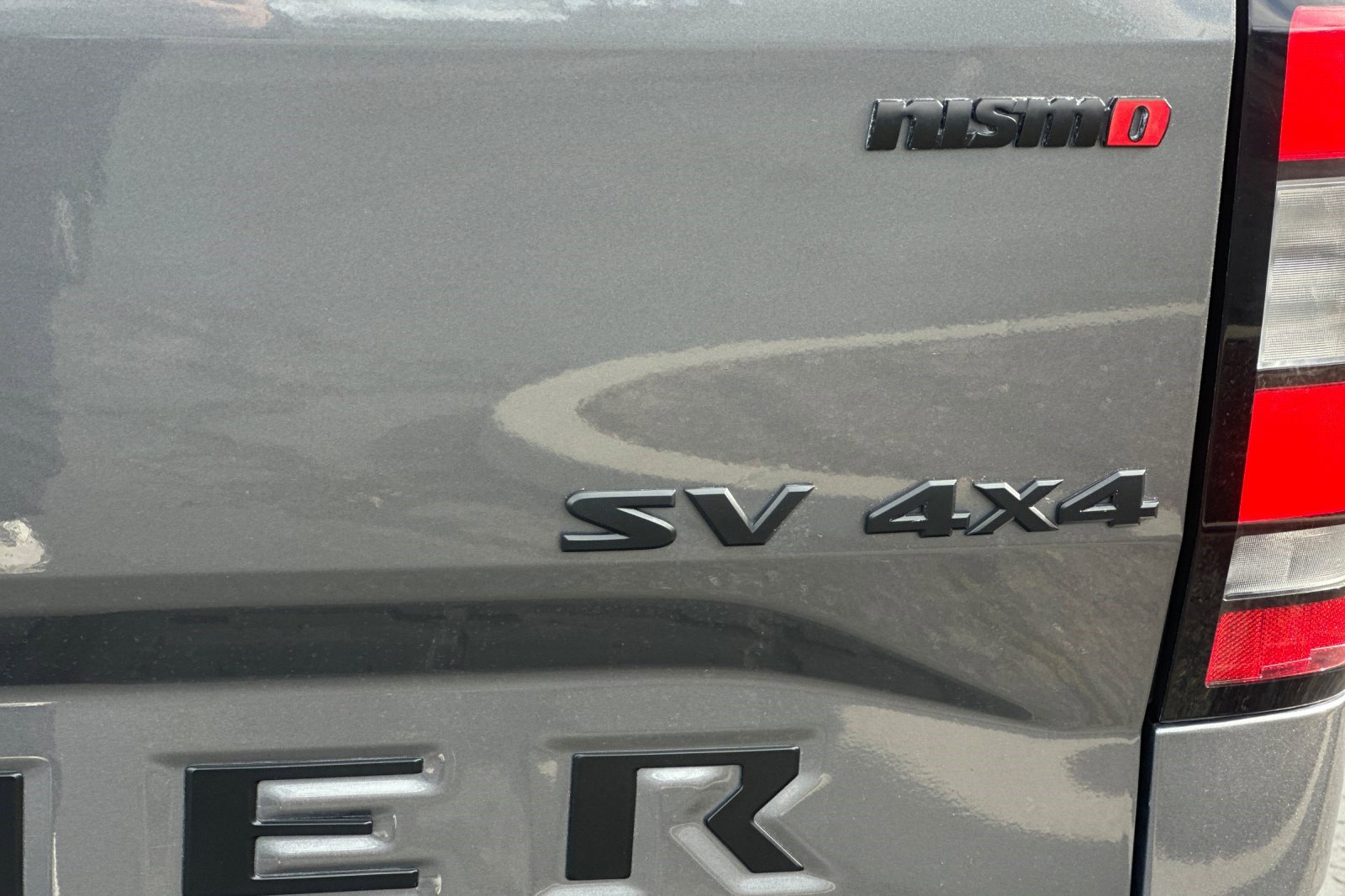 Used 2023 Nissan Frontier SV w/ Midnight Edition Package image 37