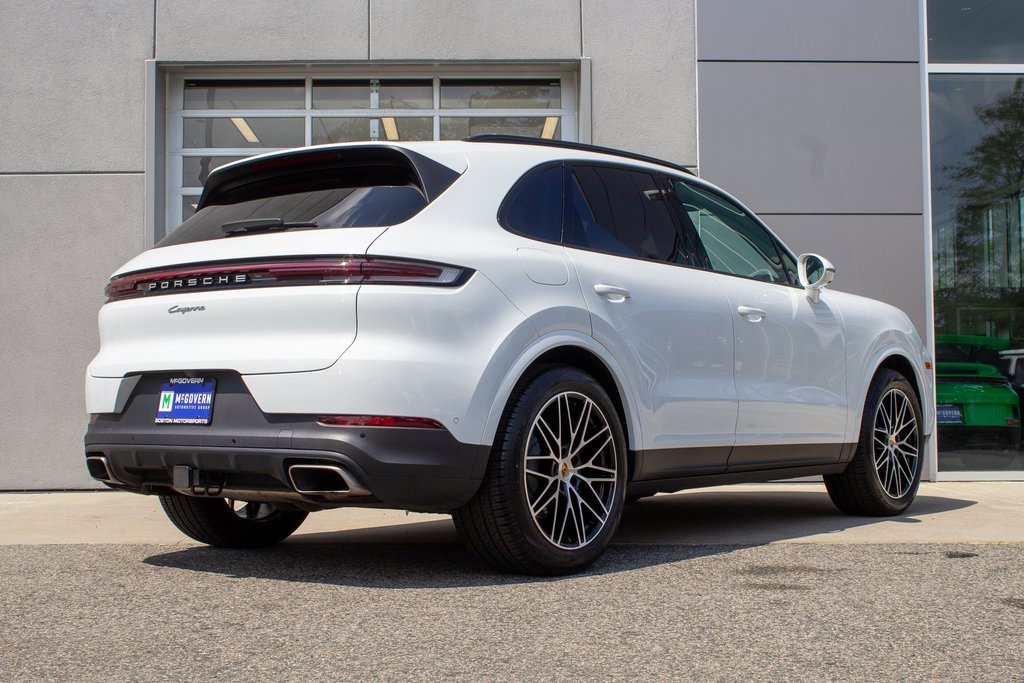 Used 2025 Porsche Cayenne w/ Premium Package Plus image 10