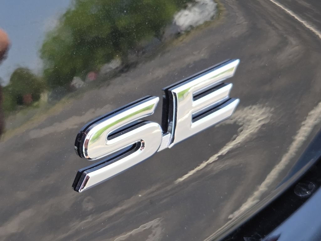 Used 2026 Toyota Camry SE w/ Convenience Package FWD image 17
