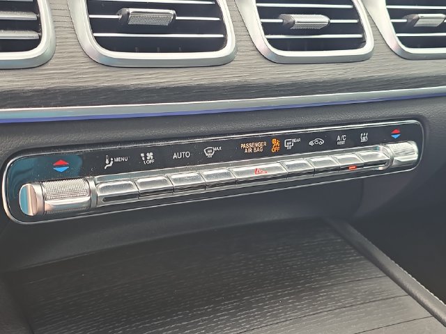 Used 2024 Mercedes-Benz GLE 450e 4MATIC image 26