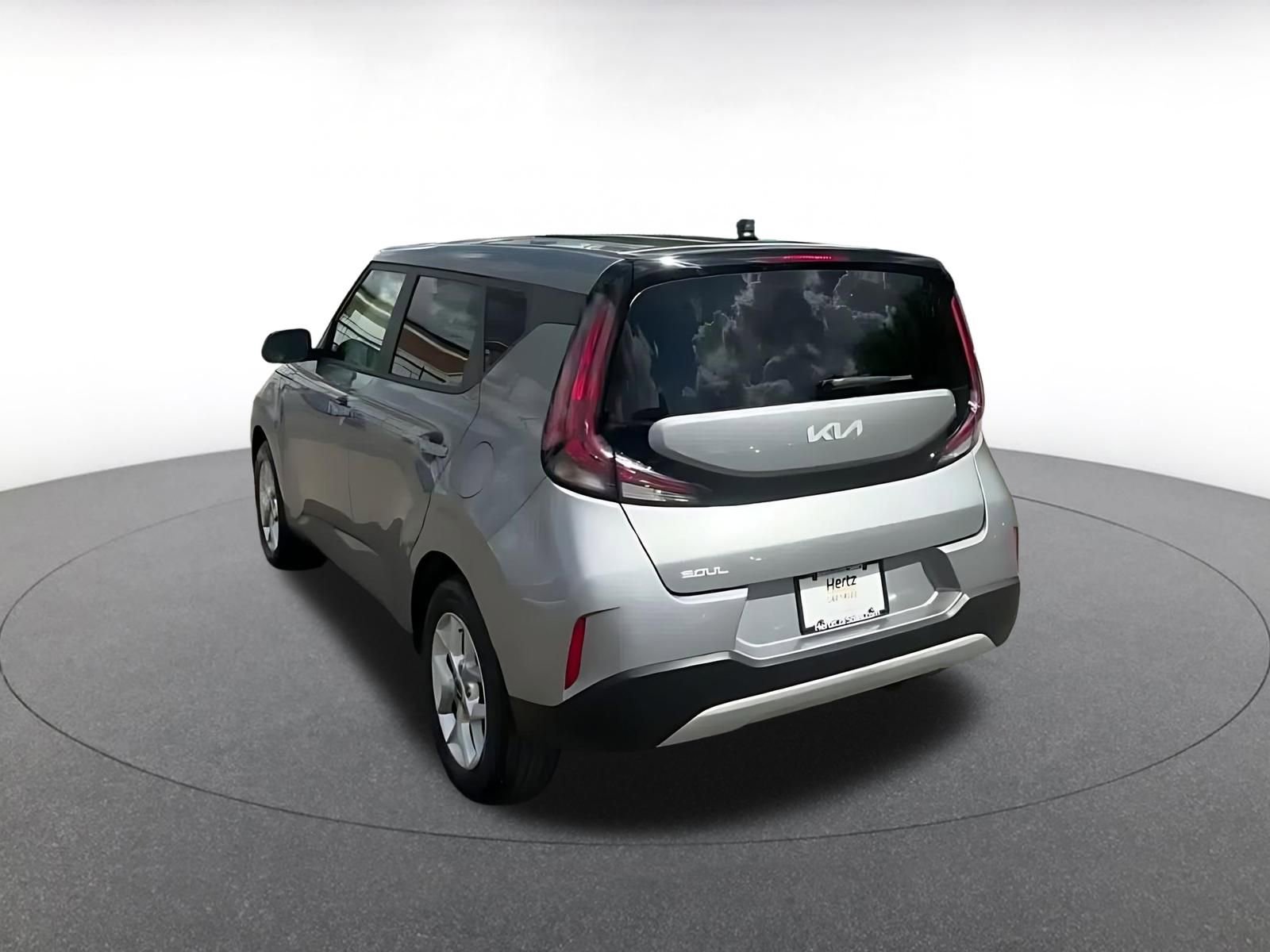 Used 2025 Kia Soul LX w/ LX Technology Package image 11